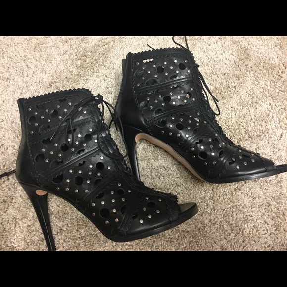 Stuart Weitzman Leather Lasercut zipper booties - Picture 6 of 10